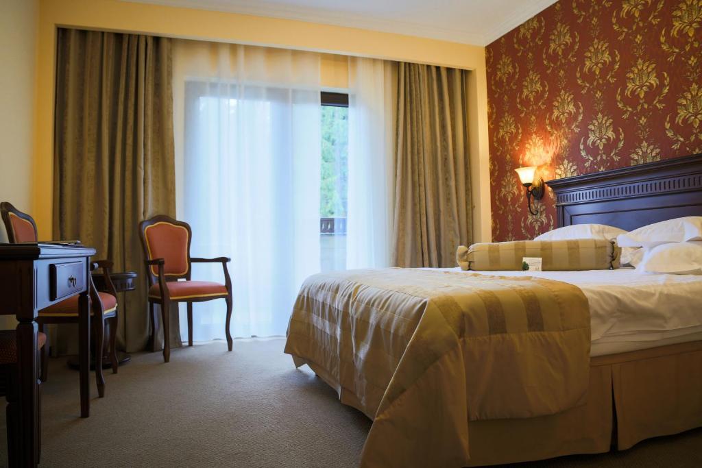 Hotel Foisorul Cu Flori Sinaia Extérieur photo