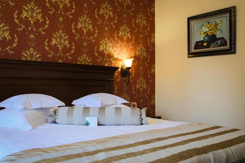Hotel Foisorul Cu Flori Sinaia Extérieur photo