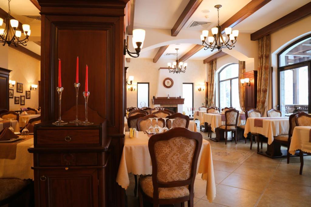 Hotel Foisorul Cu Flori Sinaia Extérieur photo