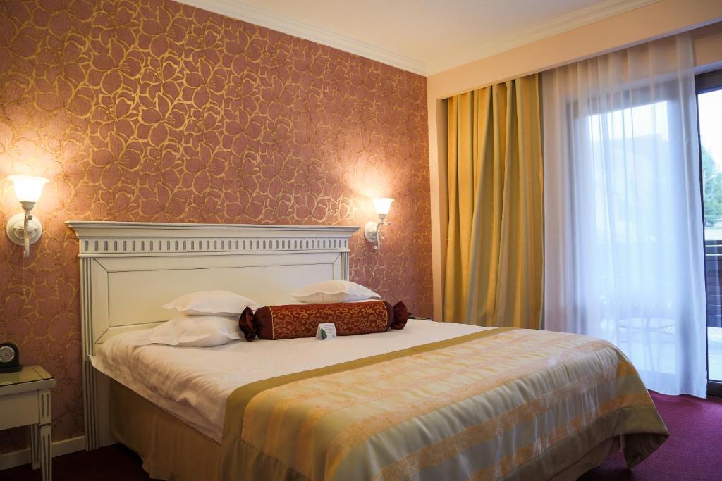 Hotel Foisorul Cu Flori Sinaia Chambre photo
