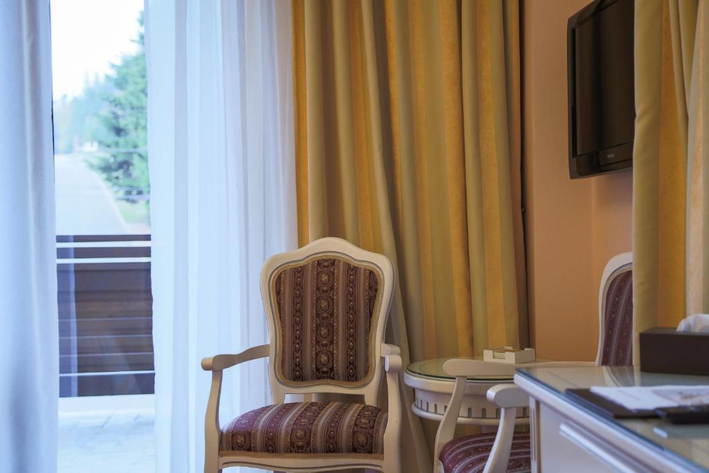 Hotel Foisorul Cu Flori Sinaia Chambre photo