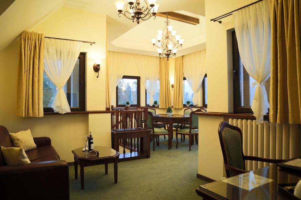 Hotel Foisorul Cu Flori Sinaia Extérieur photo